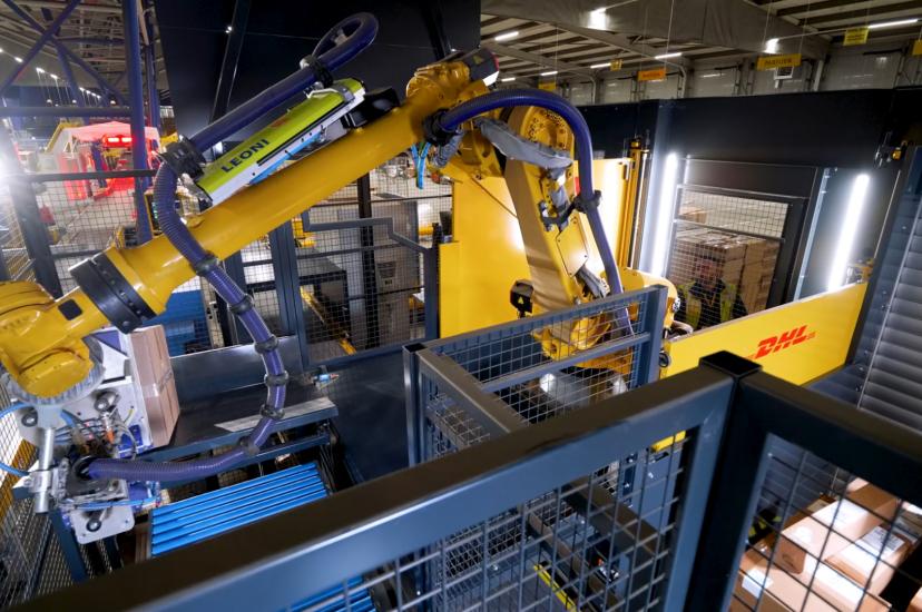 AWL’s RObotic DEpalletiser (RODE) is able to destack 800 randomly-arranged parcels in one hour at DHL’s eCommerce centre in Rotterdam