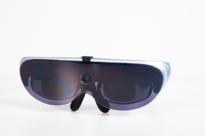 Eyedaptic's smart glasses