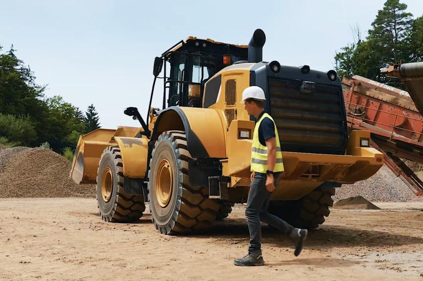 Dangerous working environment with heavy machinery