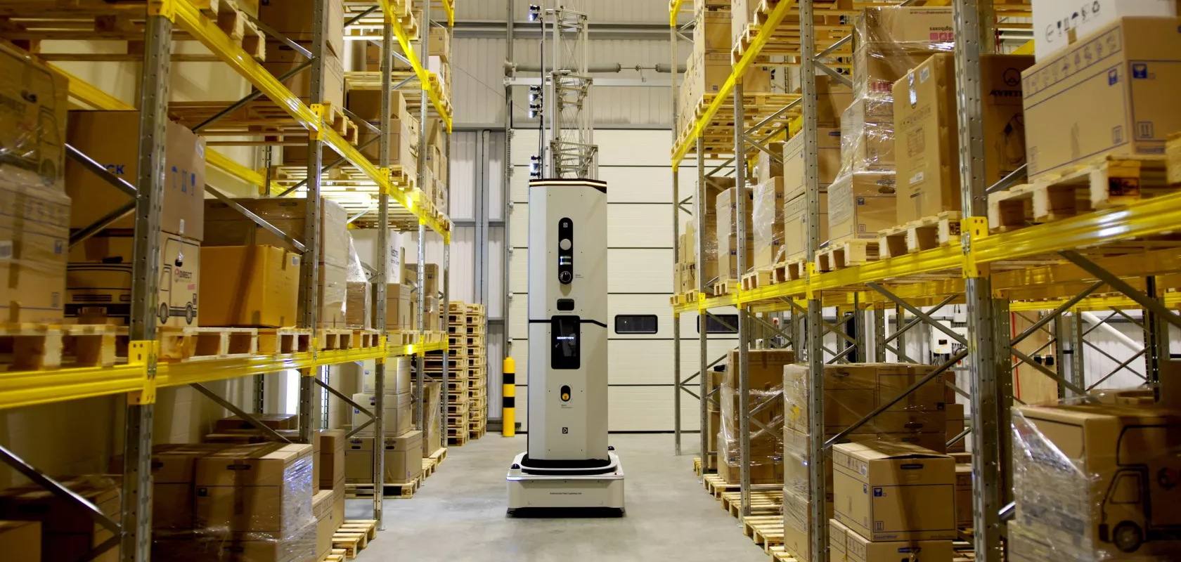 Dexory’s record-breaking 45-foot-tall robot is capable of scanning 100,000 pallets a day