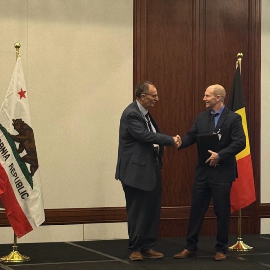 VoxelSensors President Andre Miodezky (l) and Summer Robotics CEO Schuyler Cullen (r)